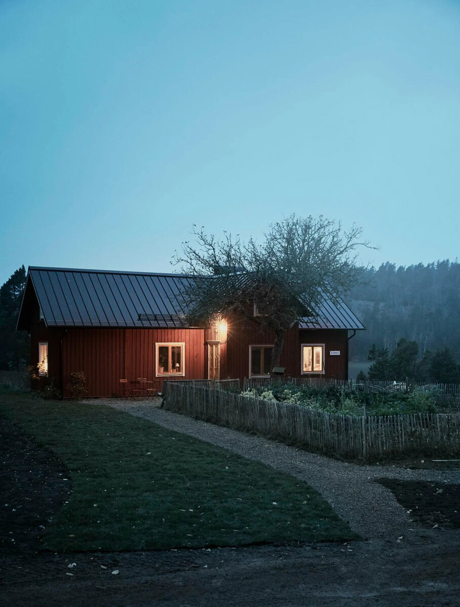 The Family Transformed An Old Dilapidated Farm Into A Stunning Home   Art Nordic Com Zackari Family 10 