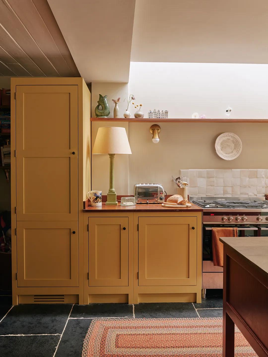 Yellow furniture in the kitchen