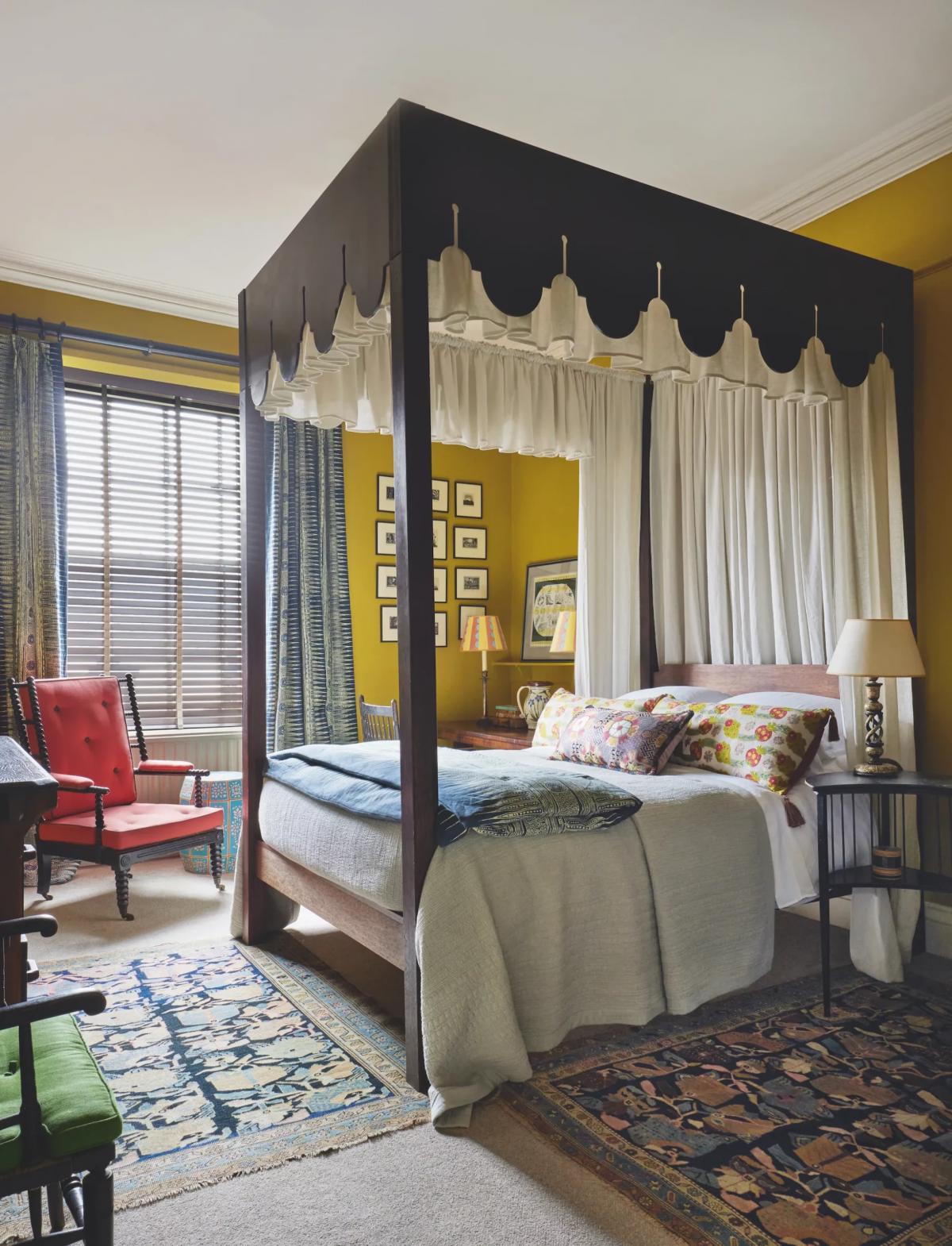 Guest bedroom in an old English house