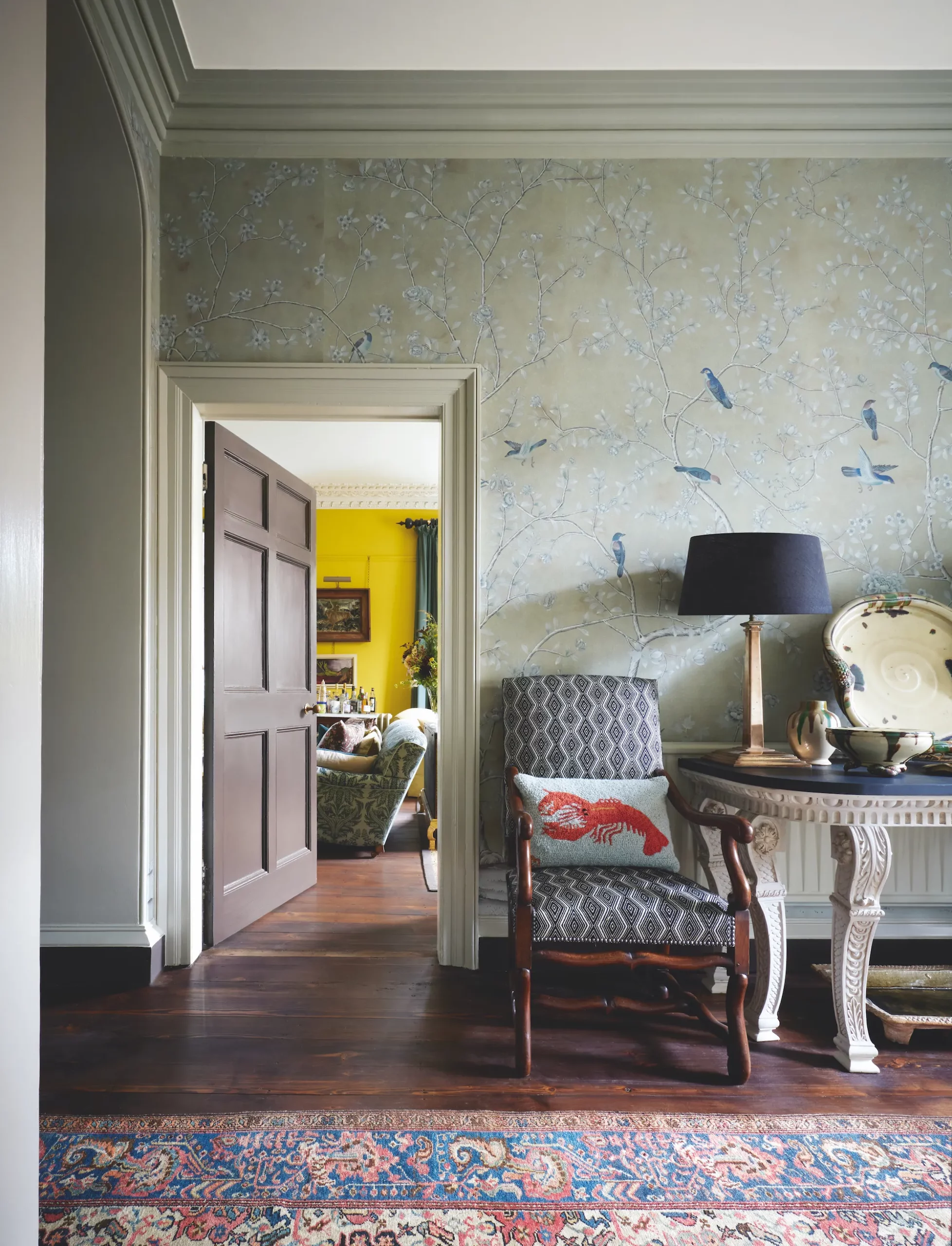 Hand-painted de Gournay wallpaper in an English home