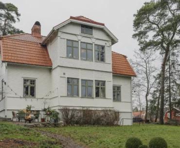 A 1909 Swedish Wooden Home with Untouched 1960s Interiors Hits the Market